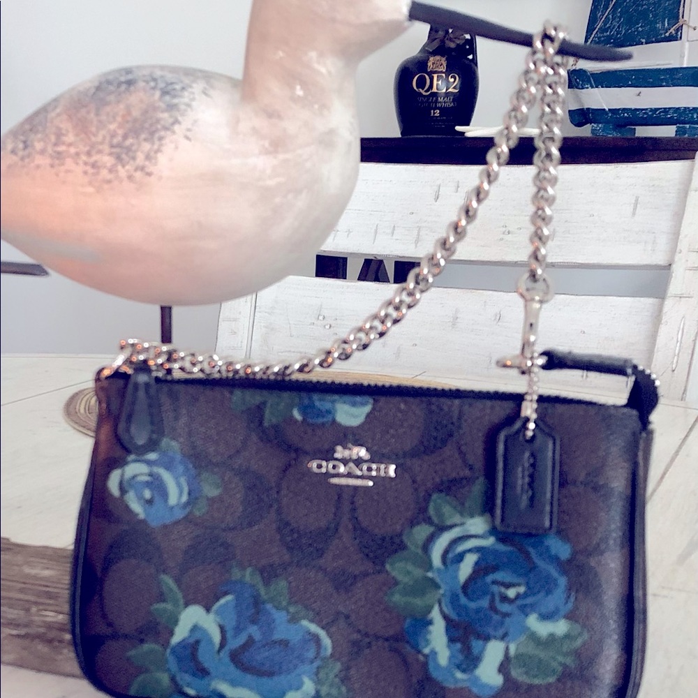Coach mini purse NWOT- Adorable🌻